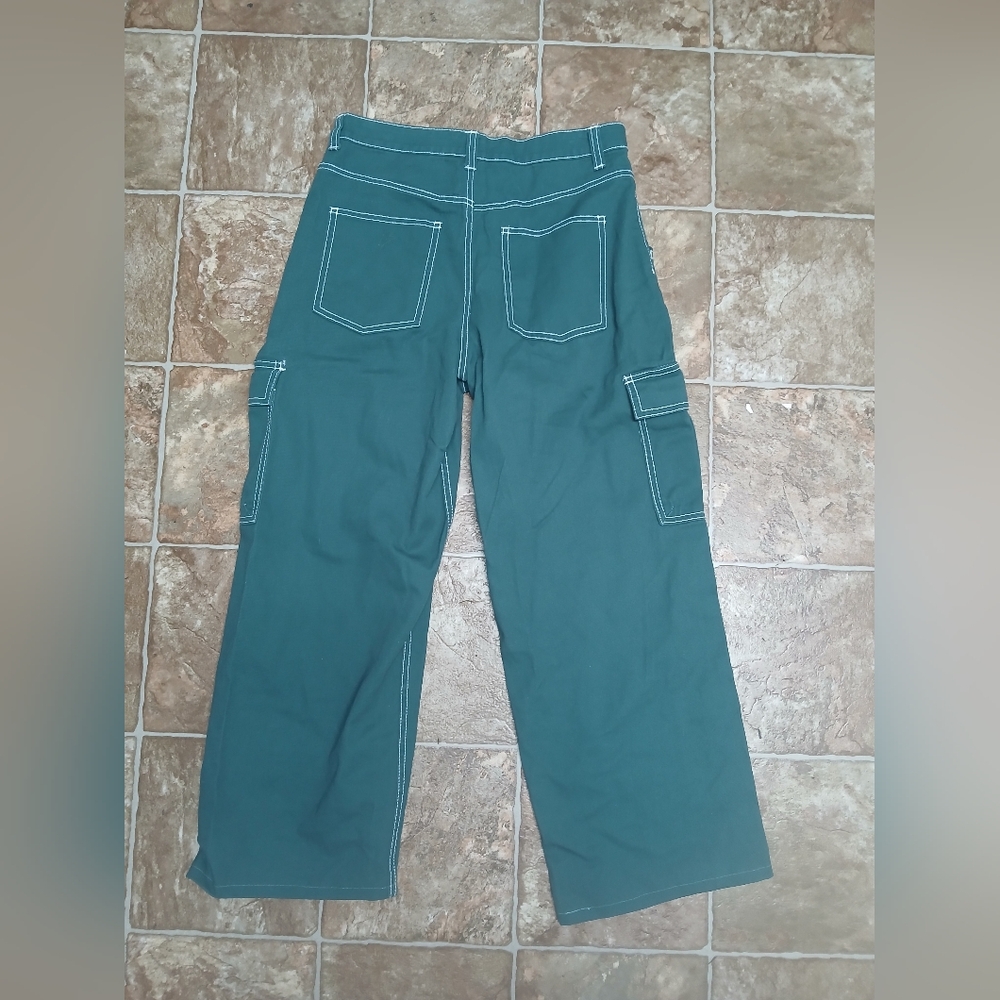 NWT H&M Divided Teal Green Wide Leg Cargo Pants with White Stitching Size 6 - Picture 5 of 5